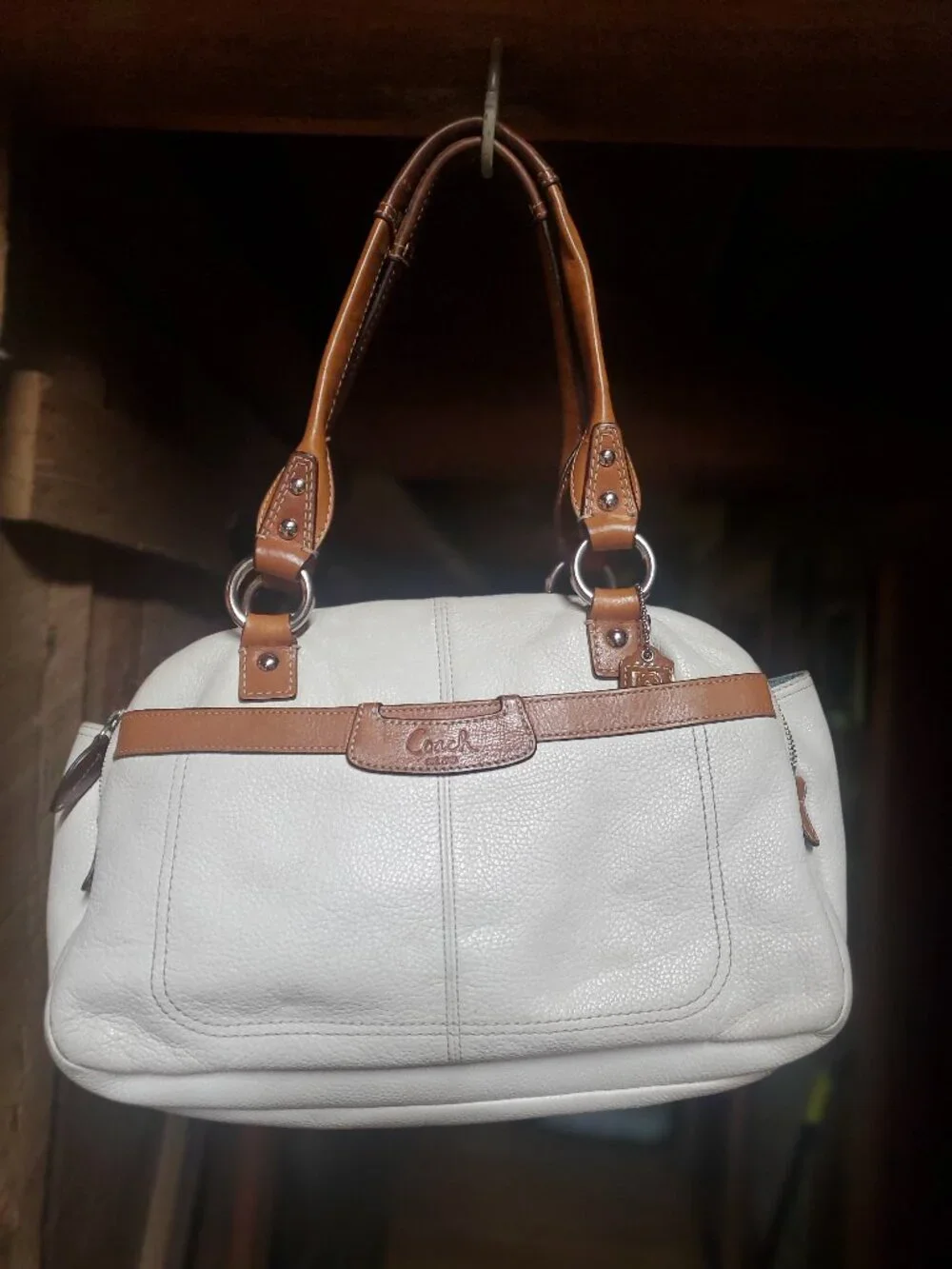 Authentic Coach leather shoulder bag
